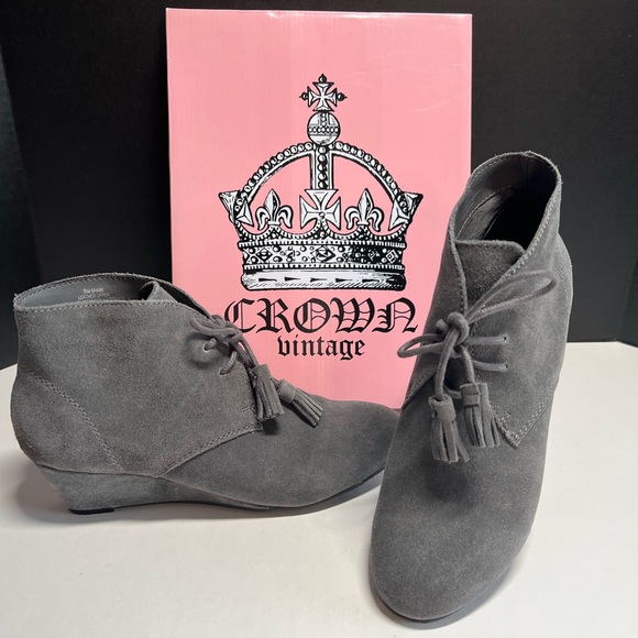 Crown Vintage “Spark” Genuine Suede Gray Wedge Tie- Ankle Booties  8M EUC - Picture 1 of 9